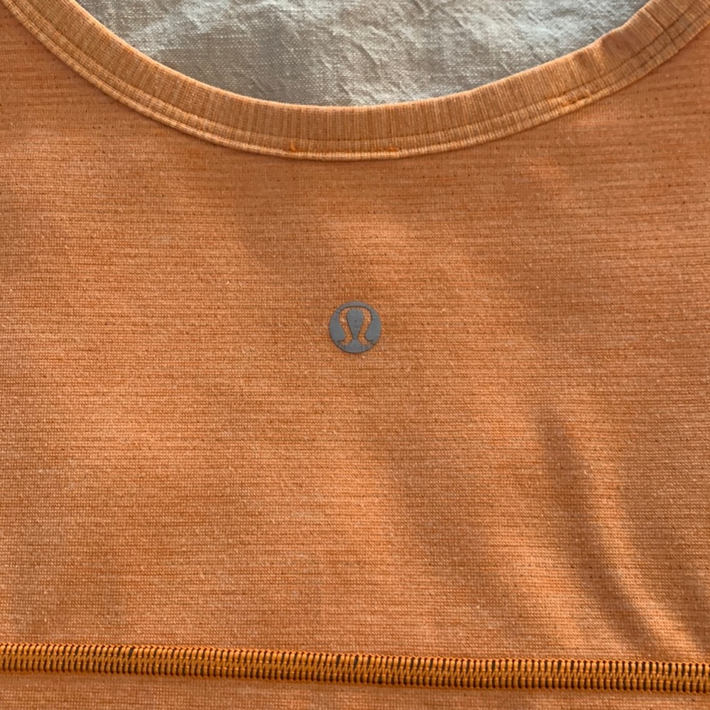 Lululemon tank top 8-10 no size dot